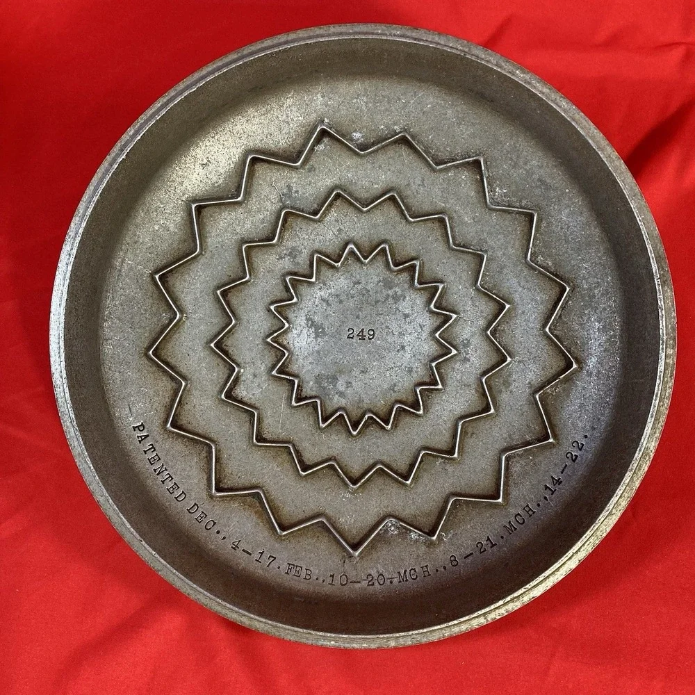 Vtg Wagner Ware 249A No. 9A Drip Drop Round Roaster w/ Lid & Trivet / 9 / 249
